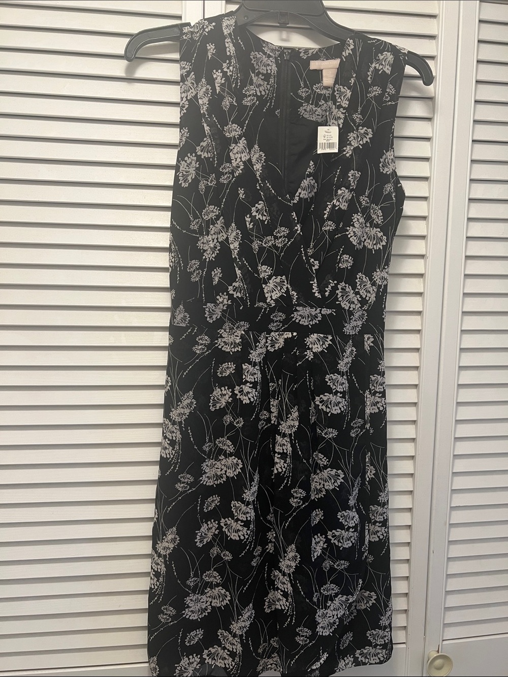 Banana Republic Black Floral V-Neck Sleeveless Jumpsuit
